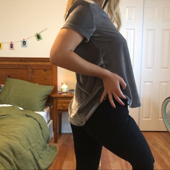 💀 Grey Velvet Short Sleeve Shirt 💀 - Picture 3 of 3